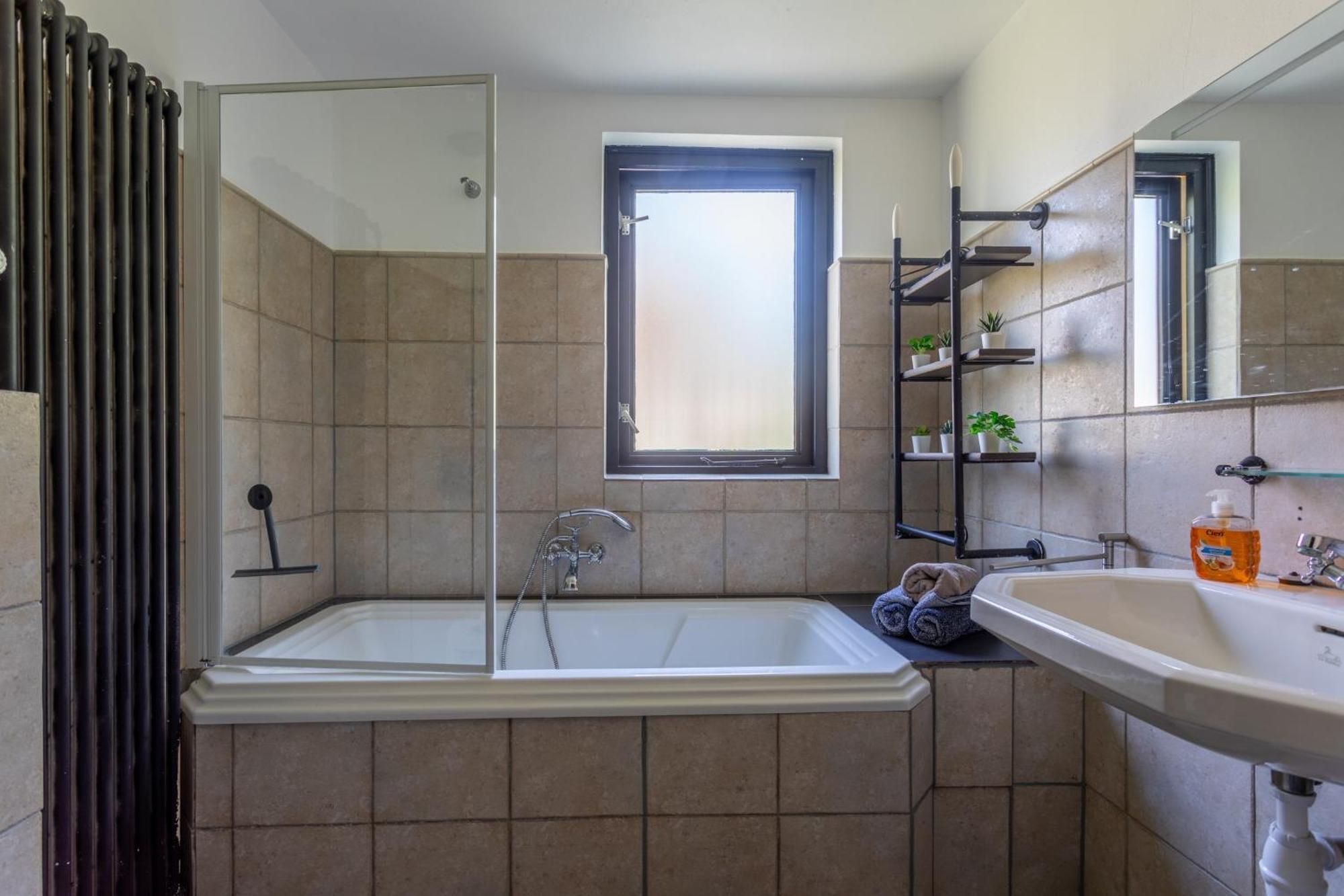 La Casa Pacha Mama Sauna En Hottub Ewijk Εξωτερικό φωτογραφία
